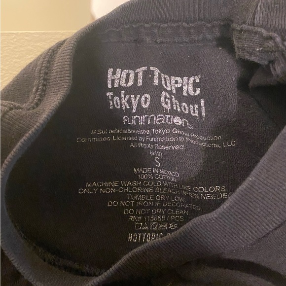 Hot Topic Tokyo Ghoul Graphic Tee - Picture 3 of 3